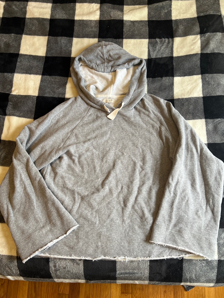 Mile(S) By Madewell Light Gray Hooded Bell Sleeved Sweatshirt. Size Medium
